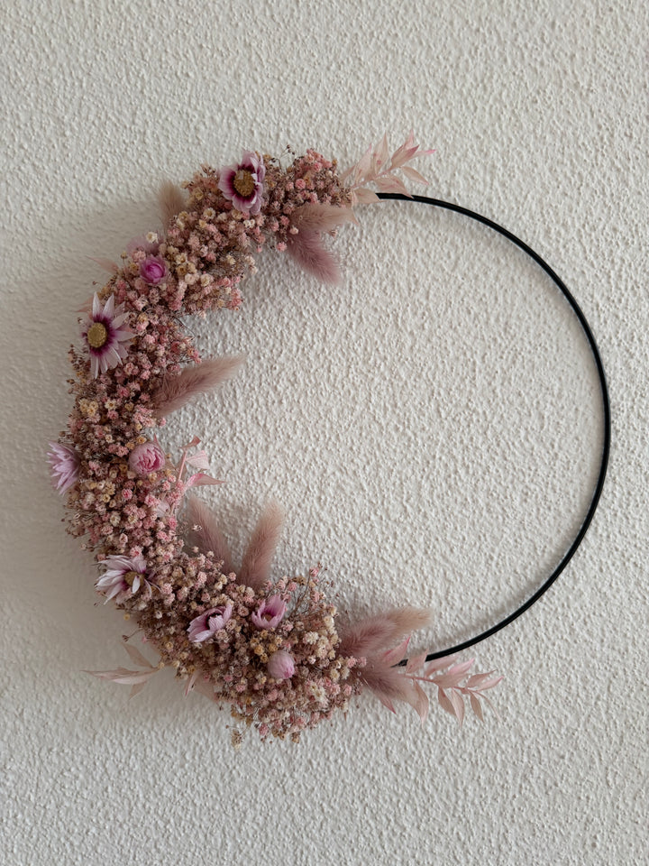 Blumenkranz rosa mit schwarzem Ring